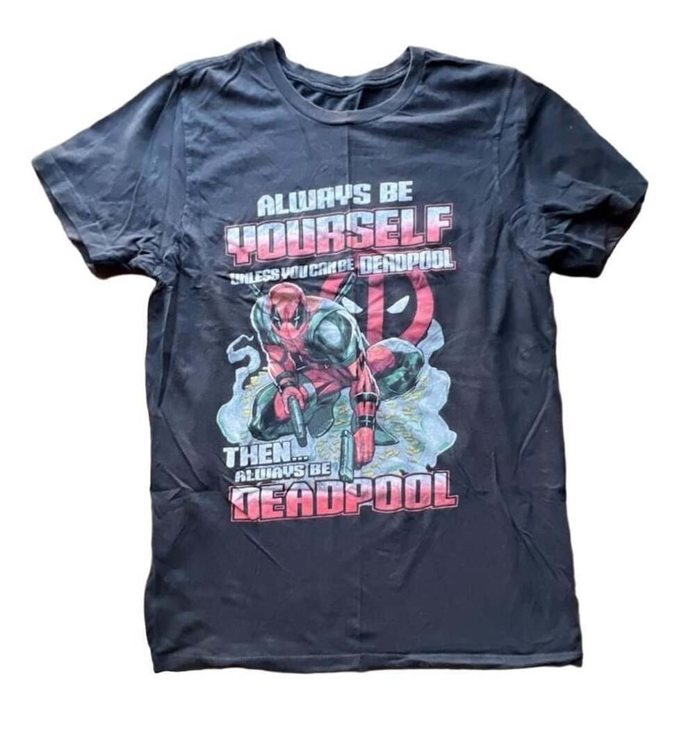Marvel Deadpool Always Be Yourself Graphic T-Shirt Size M
